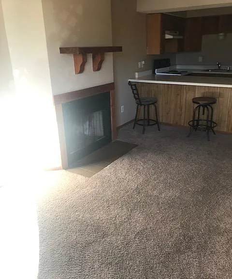 9560 E Lincoln St #8 — Photo 6