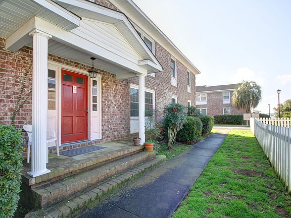 2nd image of 204 Sans Souci St #6B