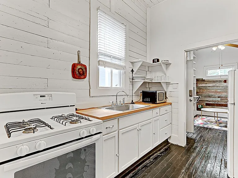 1012 Dart St. — Photo 11