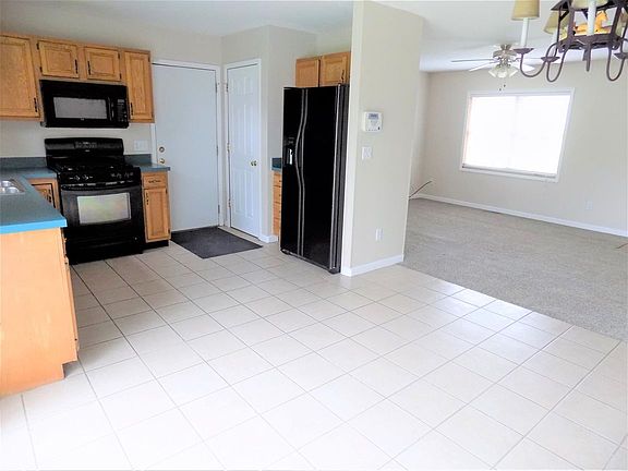 5th image of 59163 Spearmint Dr