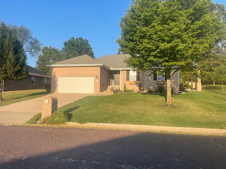 205 Miller Way — Photo 1