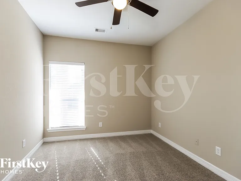 21630 Hansom Dr — Photo 12