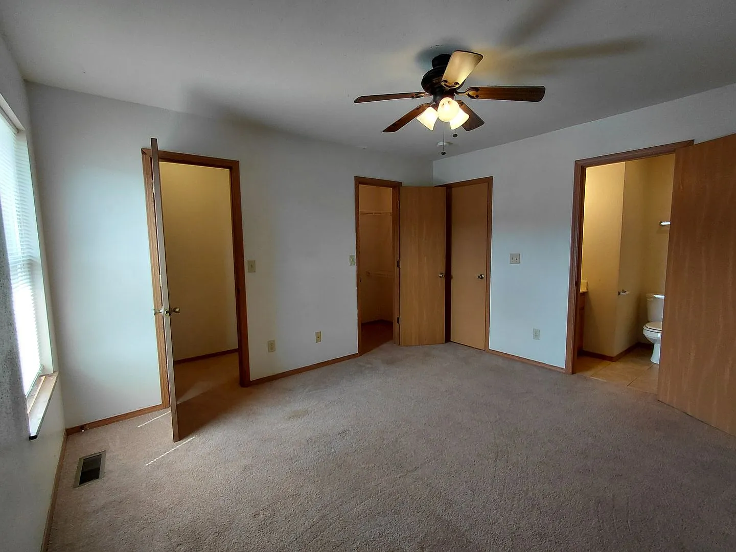 20312 Skyview — Photo 1