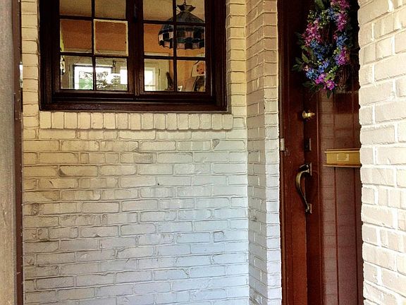 Front breezeway.