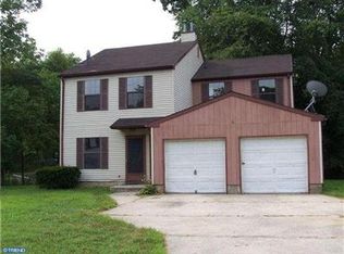 6 Maynard Dr, Sicklerville, NJ 08081