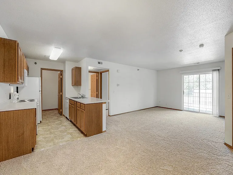 Platinum Valley Apartments — Photo 66
