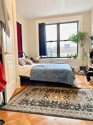 Rented by Zjama Realty Corp | media 1