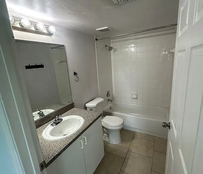 5005 Wiles Rd #102 — Photo 20