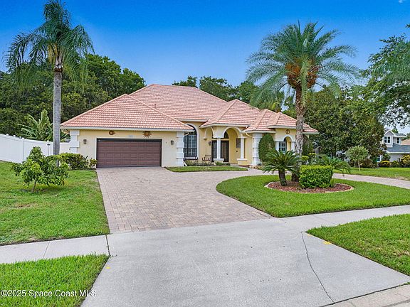4th image of 3870 Oakhill Dr