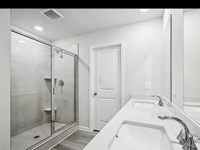 2750 Hawthorne Way — Photo 13