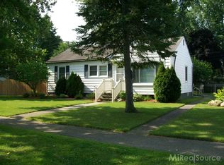 800 Chippewa Rd, Mount Clemens, MI 48043