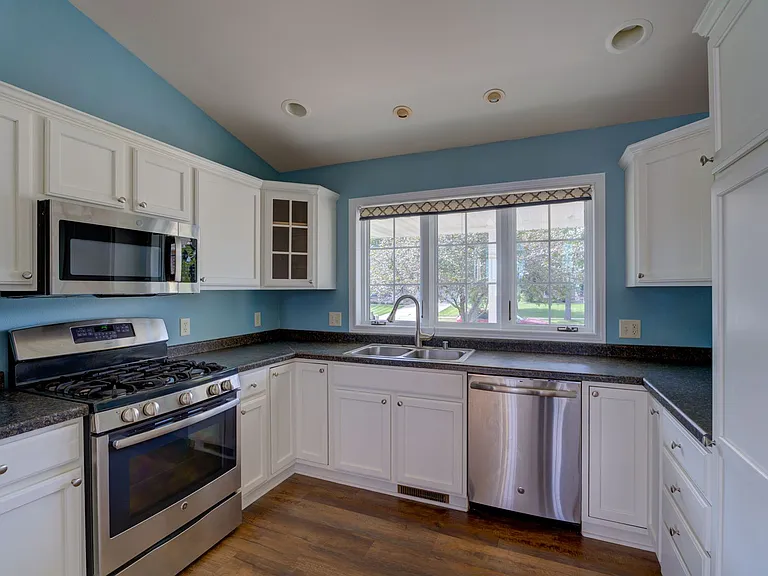 2770 Sunflower Dr — Photo 10