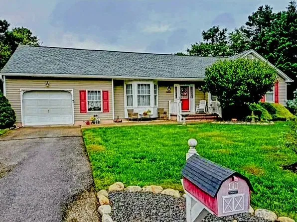 633 Grinnell Ave, Toms River, NJ 08757