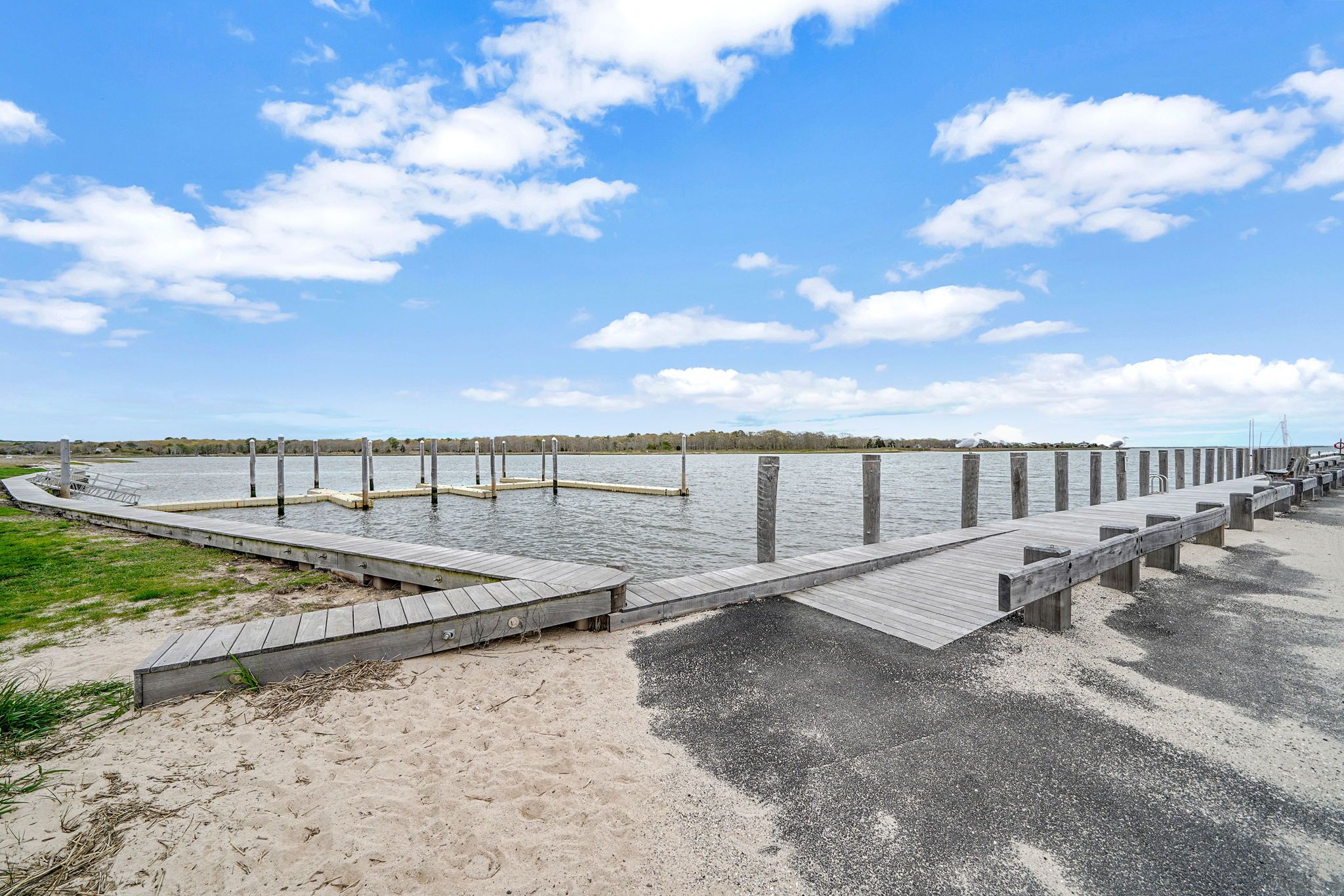 58 Old Country Rd, East Quogue, NY 11942 Out East