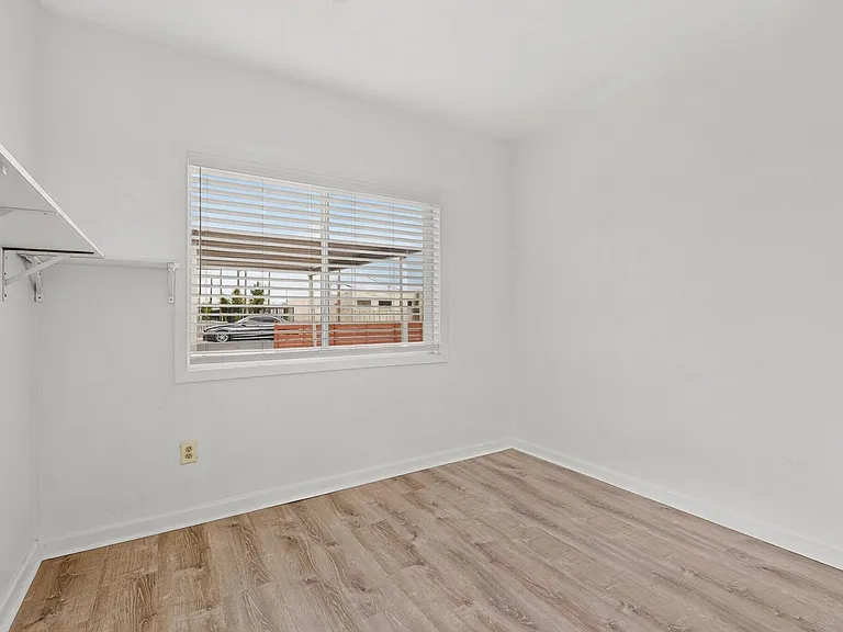 615 Quincy St NE #A & B — Photo 35