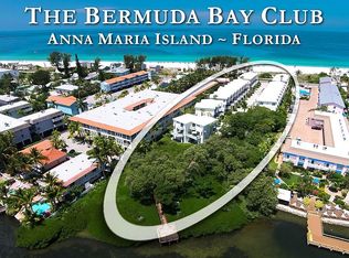 1435 Gulf Dr N, Bradenton Beach, FL 34217