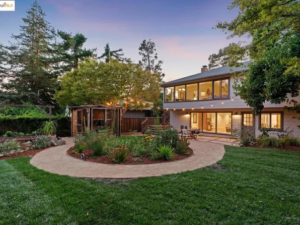 3510 Robinson Dr, Oakland, CA 94602