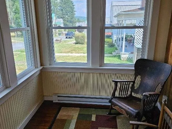 336 Taylor Ave, Falls Creek, PA 15840