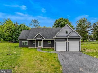 45 Baywatch Ln, Inwood, WV