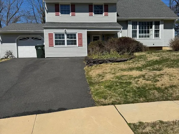 9 Corey Dr, Oakhurst, NJ 07755