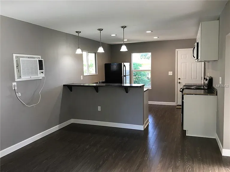 2327 Marjorie Rd — Photo 3