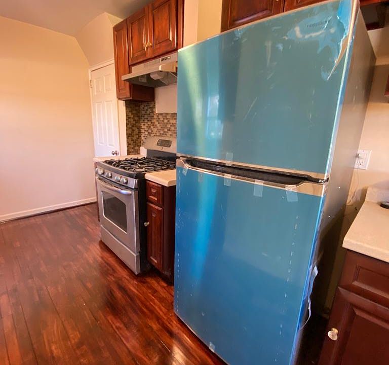 1st image of 15 Hildreth Pl #1