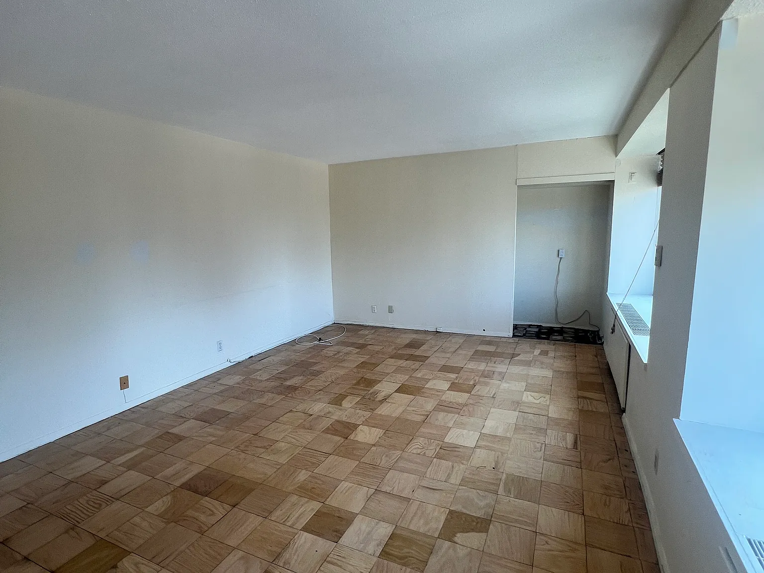 1 bed, 870 sqft, $3,800 — Photo 2