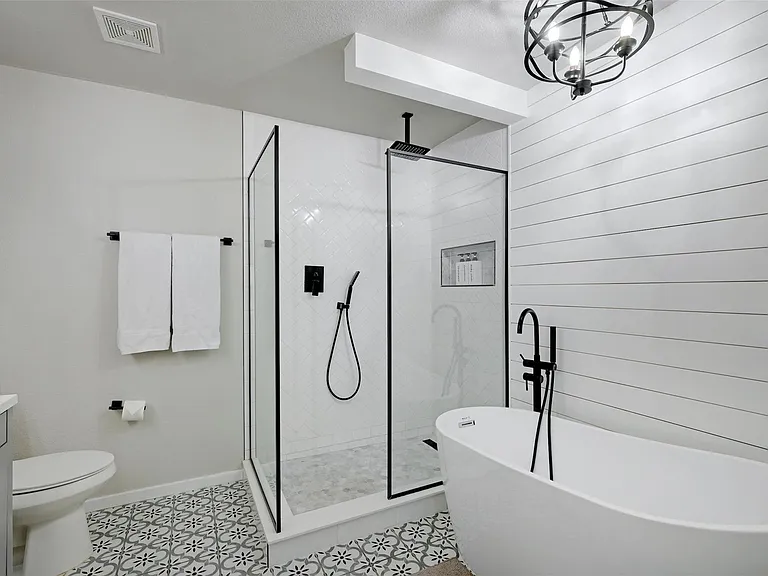 610 Duke Bnd — Photo 16