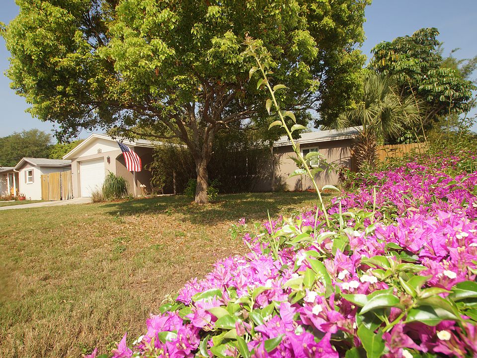 1st image of 1436 Lakeview Dr