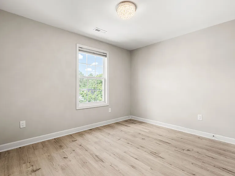 900 Vandalia Dr — Photo 19