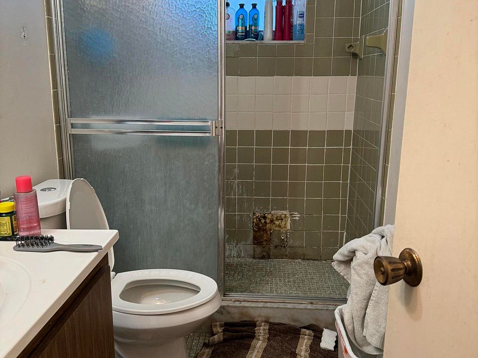 1st image of 1124 Basswood Place