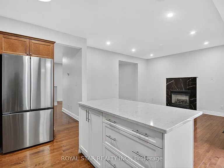 1448 Queensdale Ave — Photo 15