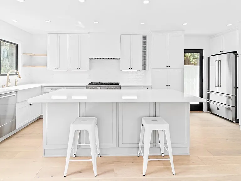 2404 N Poinsettia Ave — Photo 12