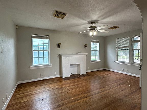 2nd image of 435 Ohio Ave