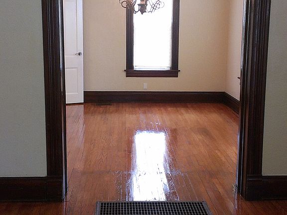 3rd image of 267 Orchard St