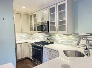300 Forbes St APT E, Annapolis, MD 21401