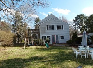 3 Massasoit St, Medway, MA 02053