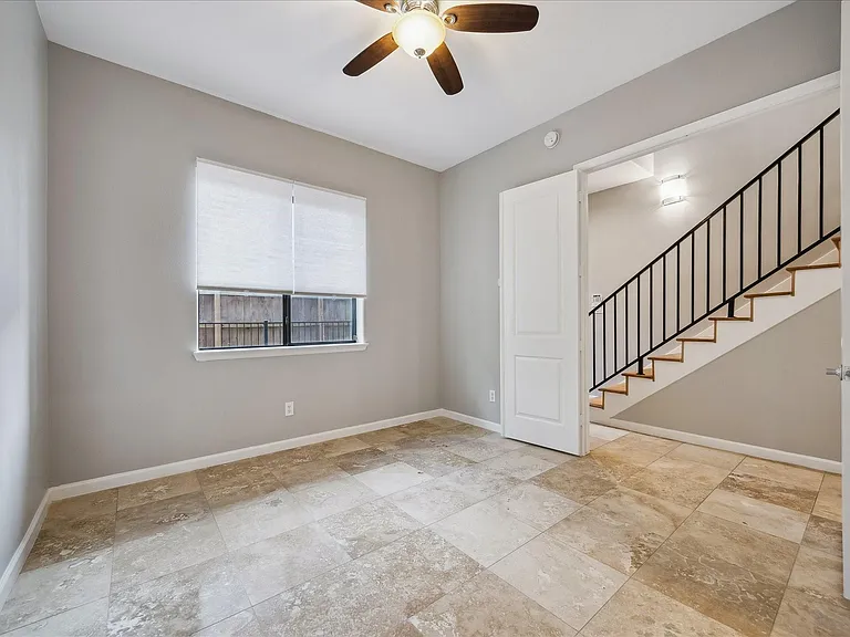802 Waverly St #D — Photo 15