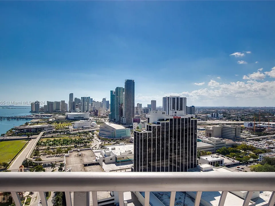1750 N Bayshore Dr #3512