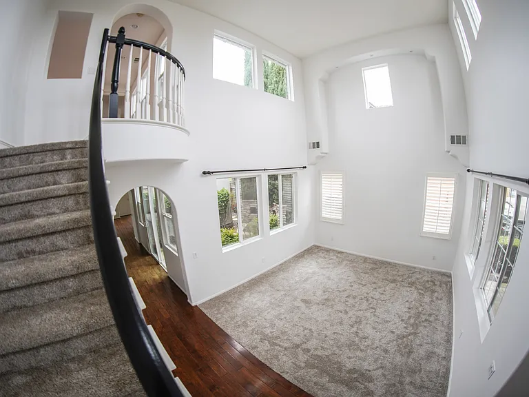 1882 Shadetree Dr — Photo 1