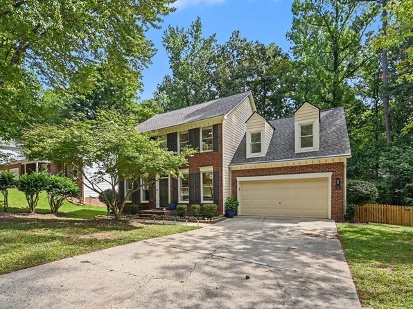 5121 Oakbrook Dr, Durham, NC 27713