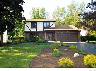 820 Oxbow Ln, Lewiston, NY