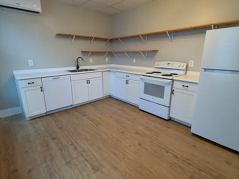 212 Church St #102 — Photo 4