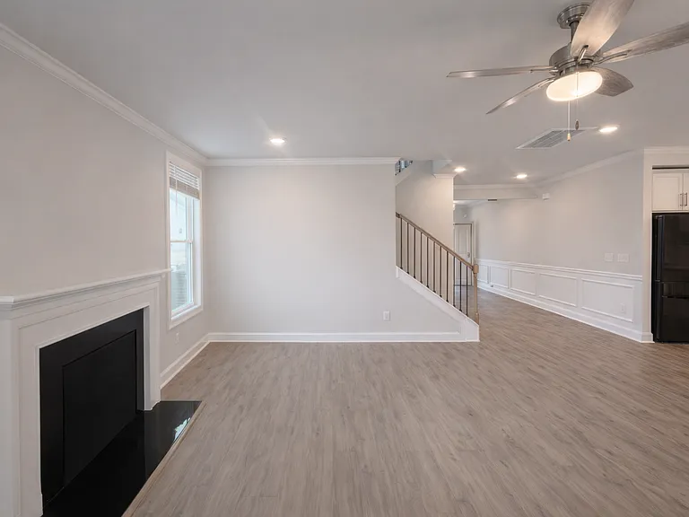 1211 Ashe Meadow Dr — Photo 7