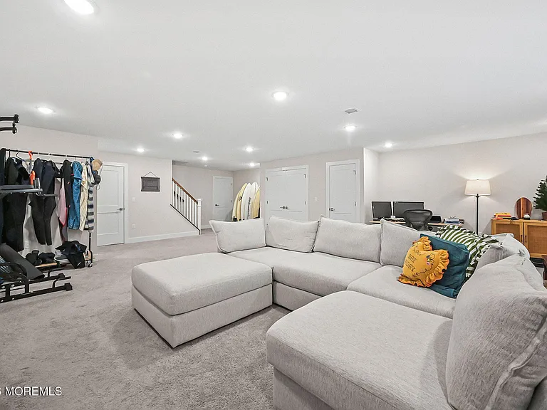 4039 Heron Dr — Photo 35