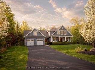 1715 Wilkinson St, Innisfil, ON L9S 5A8