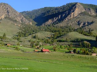 199 Twin Peaks Ranch Rd, Salmon, ID 83467