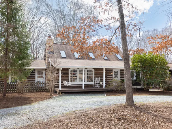 1513 Mayapple Ln, Hillsborough, NC 27278