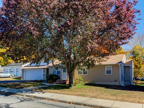 29-29 Elm St #A, Methuen, MA 01844