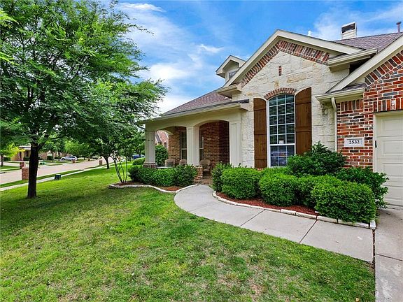 4th image of 2532 Indian Hills Dr